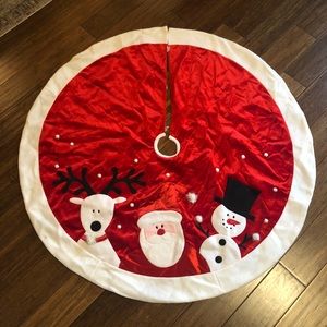 Tree skirt